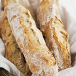 Einfaches Rezept für knuspriges Baguette